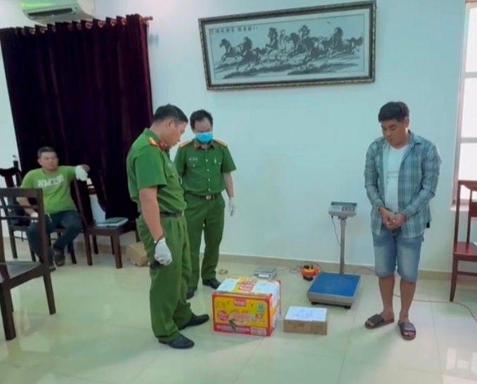 Triệt phá đường dây ma túy cực lớn từ Lào về Việt Nam, thu giữ 105kg ma túy -1