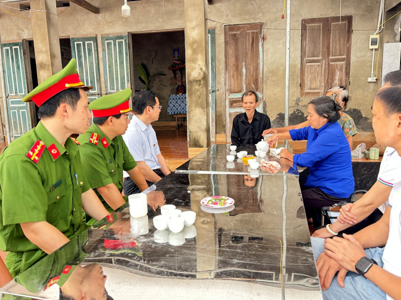 Tri ân người thanh niên hy sinh dũng cảm cứu 4 học sinh đuối nước tại Phú Thọ -0