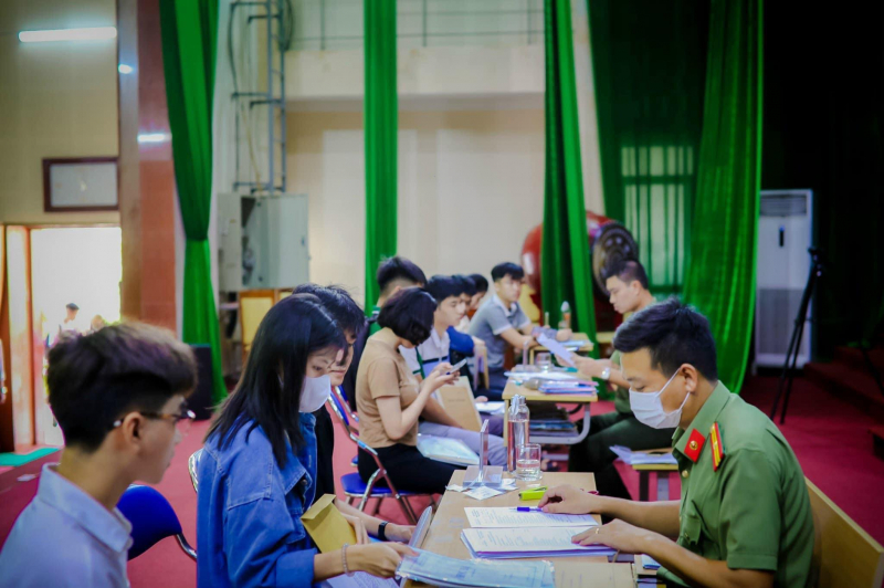 Postponing the 2025 Entrance Exam for citizens who have graduated from universities outside the Public Security sector -0