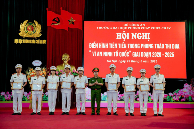 Trường Đại học PCCC tuyên dương các điển hình tiên tiến giai đoạn 2020-2025 -0