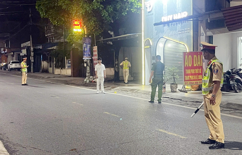 Bắt giữ đối tượng đâm xe ô tô vào Tổ tuần tra kiểm soát giao thông -0