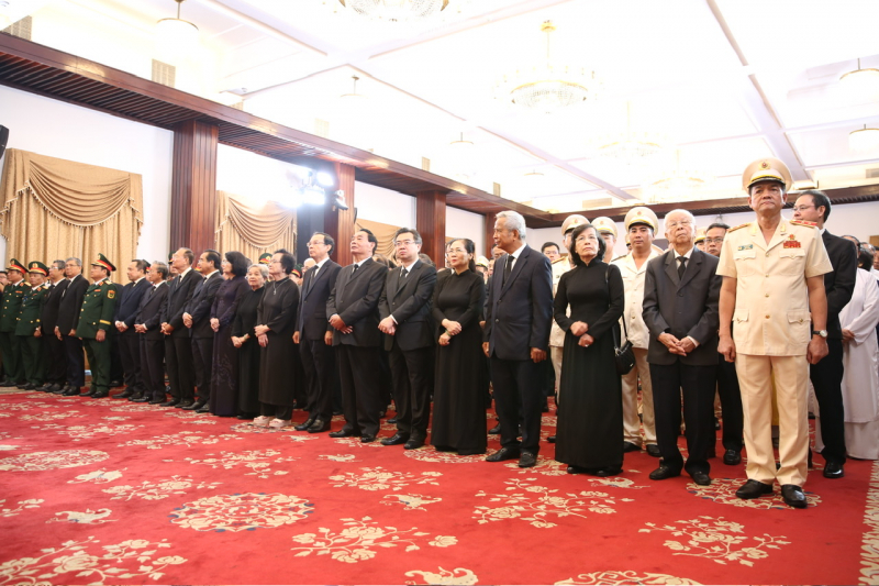 Lễ viếng Nguyên Chủ tịch nước Trần Đức Lương tại TP Ho Chí Minh -0