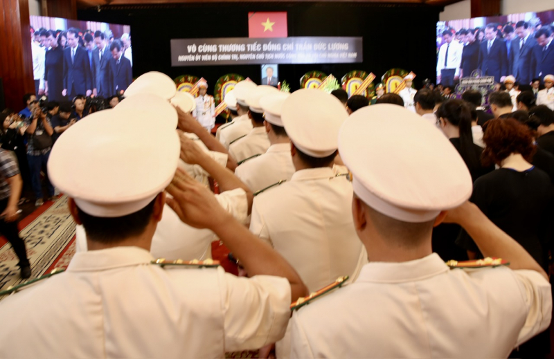 Lễ viếng Nguyên Chủ tịch nước Trần Đức Lương tại TP Ho Chí Minh -0