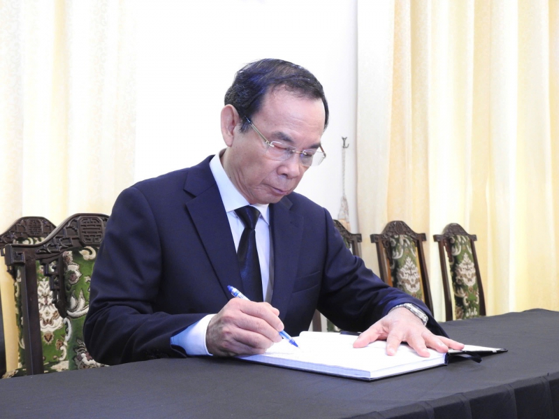 Lễ viếng Nguyên Chủ tịch nước Trần Đức Lương tại TP Ho Chí Minh -0