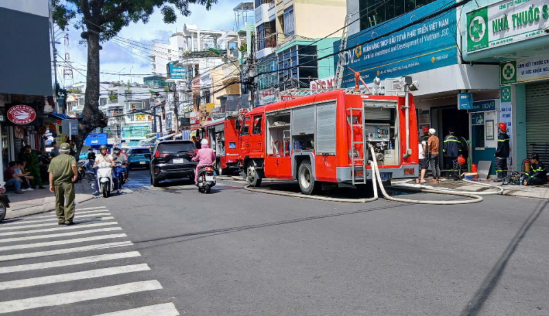 Fire extinguished in a bank transaction office in Nha Trang -0