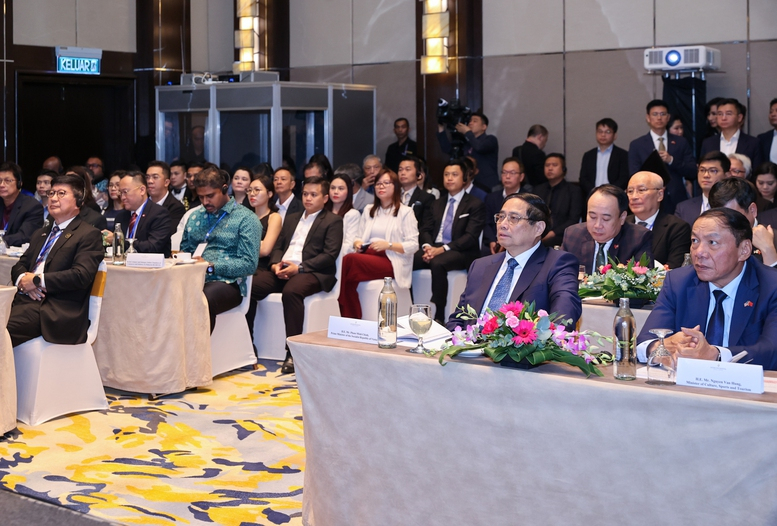 Thủ tướng kêu gọi doanh nghiệp phát huy sứ mệnh kết nối trong ASEAN và giữa Việt Nam - Malaysia -0