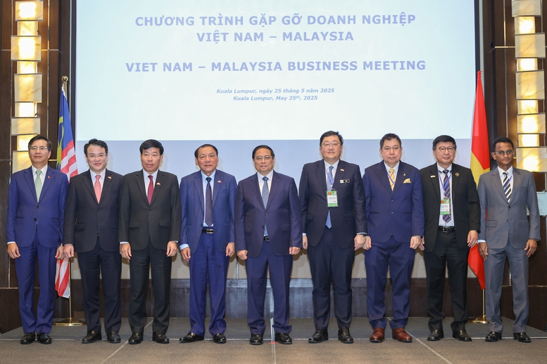 Thủ tướng kêu gọi doanh nghiệp phát huy sứ mệnh kết nối trong ASEAN và giữa Việt Nam - Malaysia -0