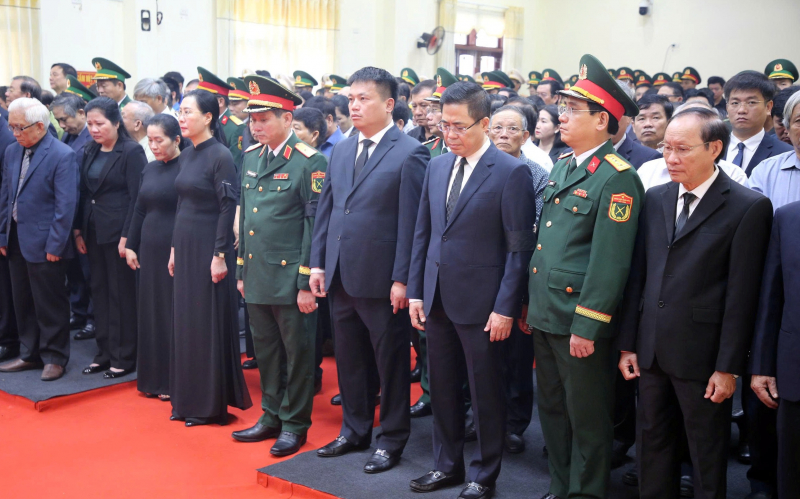 Đưa linh cữu nguyên Chủ tịch nước Trần Đức Lương về quê nhà Quảng Ngãi -0