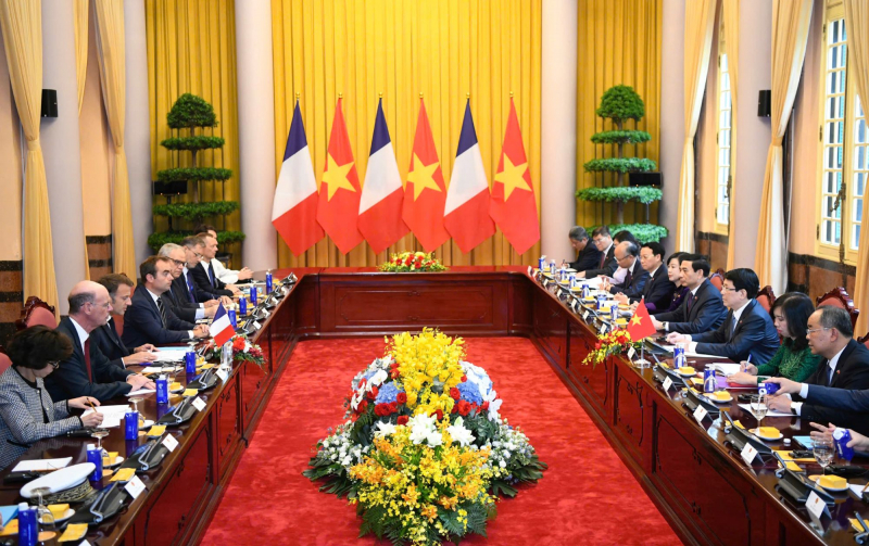 Lễ đón Tổng thống Pháp Emmanuel Macron thăm cấp nhà nước tới Việt Nam -0