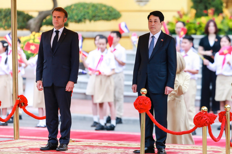 Lễ đón Tổng thống Pháp Emmanuel Macron thăm cấp nhà nước tới Việt Nam -0