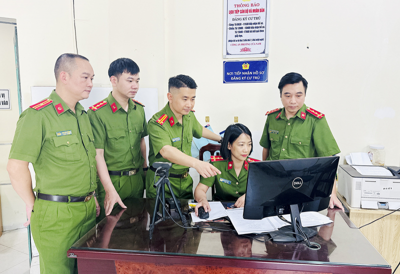 Tình thương lặn lội 6 thập kỷ -0