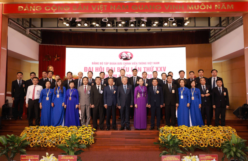 VNPT đổi mới mạnh mẽ, đồng hành cùng đất nước vươn mình trong kỷ nguyên số -0