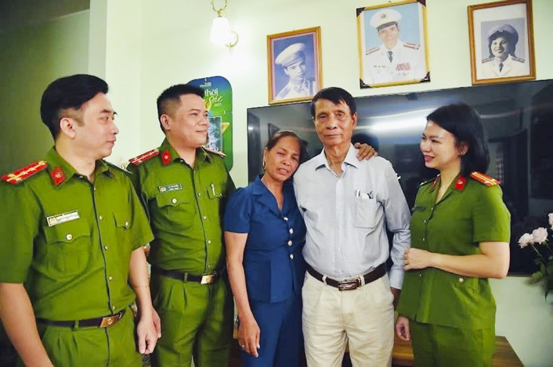 Tình thương lặn lội 6 thập kỷ -1