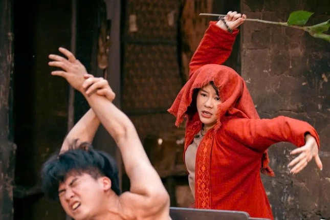 tiktoker hoàng kim ngọc trong đèn âm hồn.jpg -1