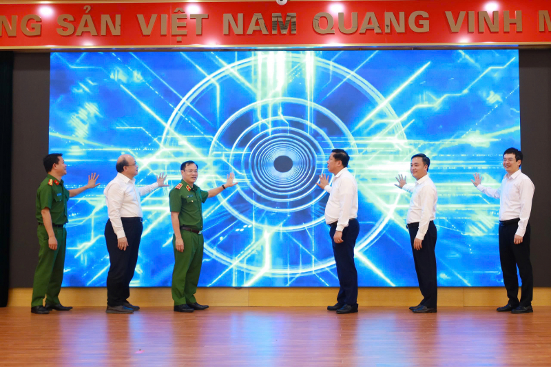 Bộ Công an và Bộ Xây dựng phối hợp đẩy mạnh chuyển đổi số -0