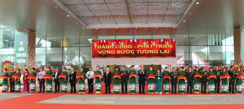 Bệnh viện duy nhất tại Việt Nam có hai bãi đáp trực thăng đón nhận Huân chương Hồ Chí Minh -1