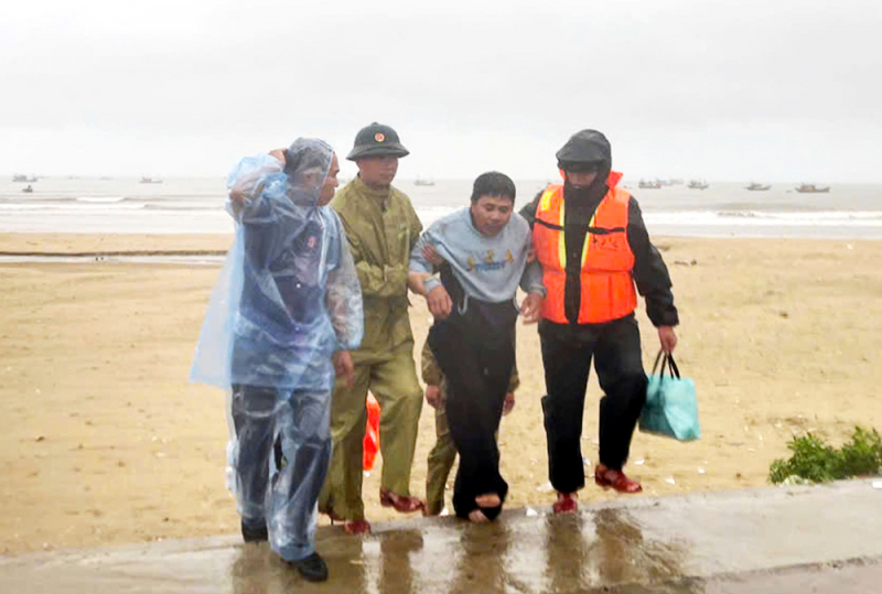 9 more missing crew members found in ship sinking in Vung Ang -0