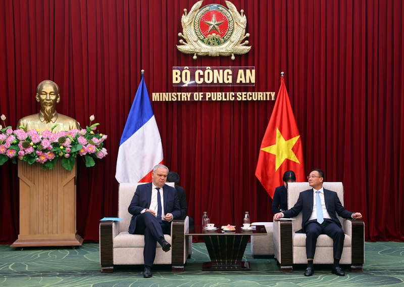 Thúc đẩy hơn nữa hợp tác với các cơ quan thực thi pháp luật Cộng hòa Pháp -0