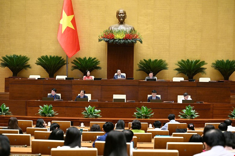 Bỏ tử hình một số tội danh: Không phải khoan dung với tội phạm mà là điều chỉnh cho phù hợp -0