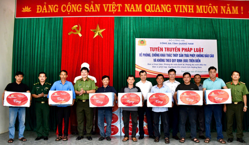 Công an Quảng Nam đẩy mạnh tuyên truyền chống khai thác IUU -0