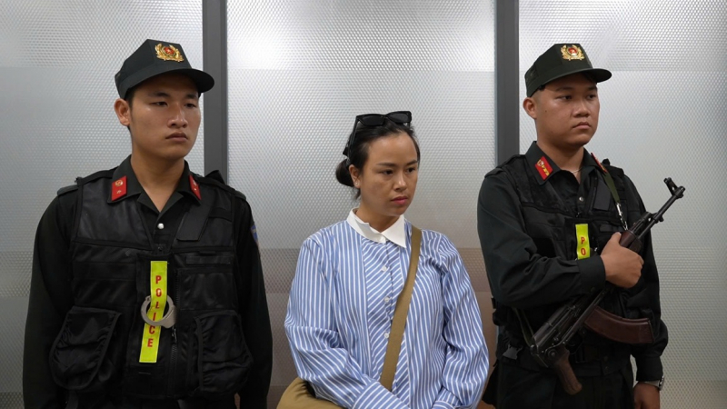Tạm giữ người trong trường hợp khẩn cấp đối tượng kích động, gây rối trước trụ sở Công an -0 Tạm giữ người trong trường hợp khẩn cấp đối tượng kích động, gây rối trước trụ sở Công an -0