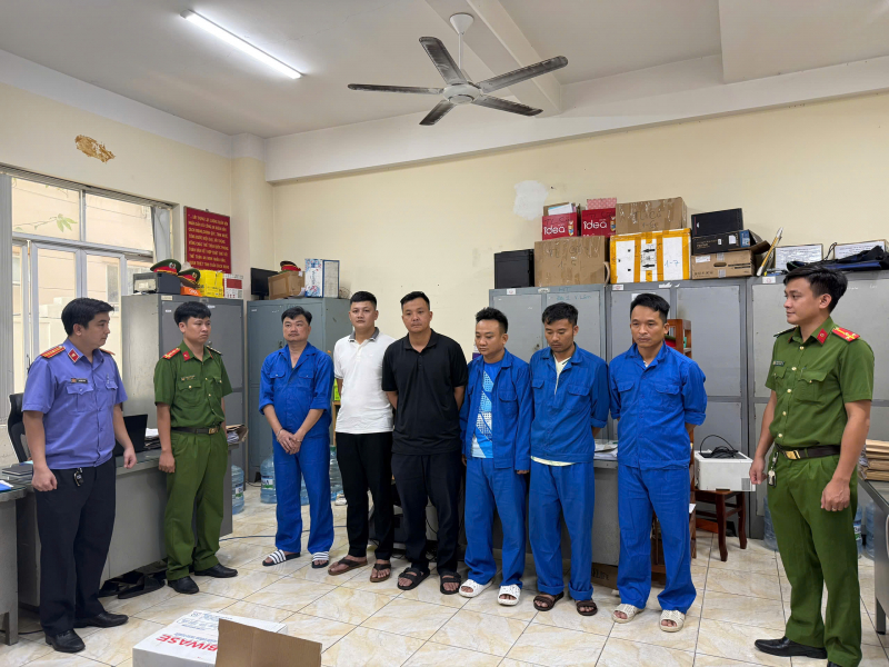 Bắt giam Chủ tịch UBND “siêu” phường cùng 6 người liên quan về tội đưa và nhận hối lộ -0