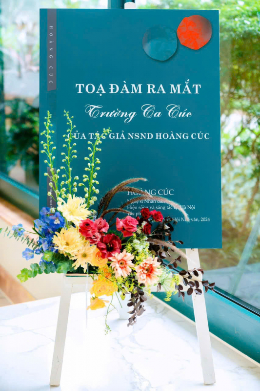 NSND Hoàng Cúc: Dù mai tận thế thì đêm nay sen vẫn gieo trồng -0