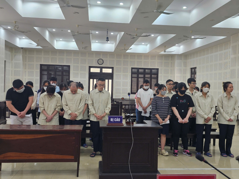 Trục xuất ông trùm đường dây 