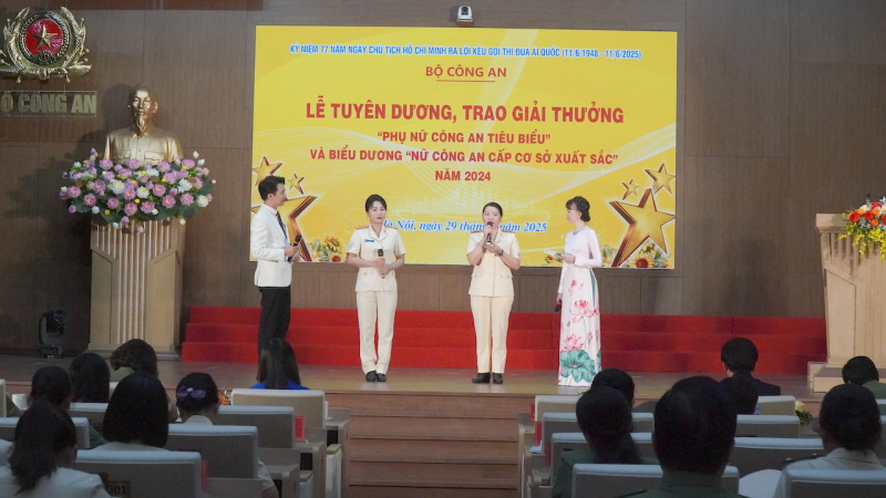 Tuyên dương “Phụ nữ Công an tiêu biểu” và “Nữ Công an cơ sở xuất sắc” năm 2024 -0