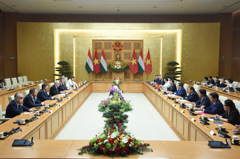 Việt Nam ưu tiên hàng đầu tăng cường quan hệ với Hungary -0