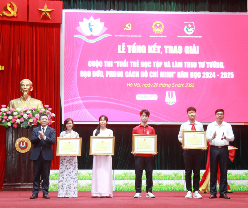 Trao giải cuộc thi 'Tuổi trẻ học tập và làm theo tư tưởng, đạo đức, phong cách Hồ Chí Minh' năm 2024 - 2025 -0