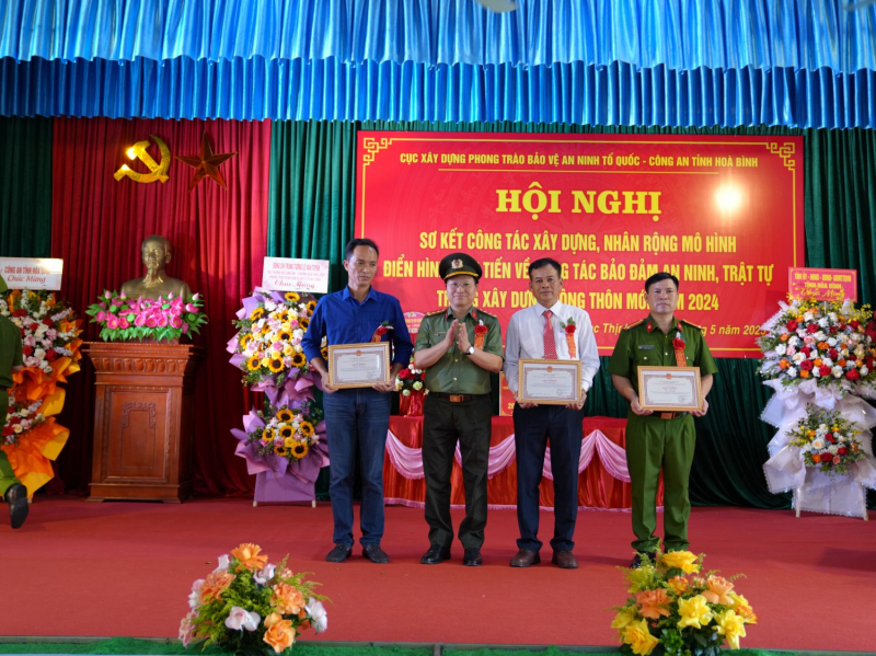 Góp phần thúc đẩy kinh tế nông thôn, đảm bảo an ninh, an toàn, cuộc sống bình yên của người dân -0