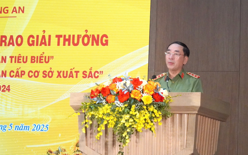 Tuyên dương “Phụ nữ Công an tiêu biểu” và “Nữ Công an cơ sở xuất sắc” năm 2024 -0