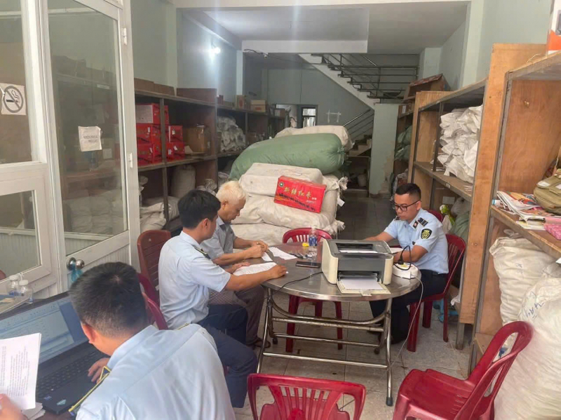 Phát hiện cơ sở kinh doanh dược liệu không rõ nguồn gốc xuất xứ -0