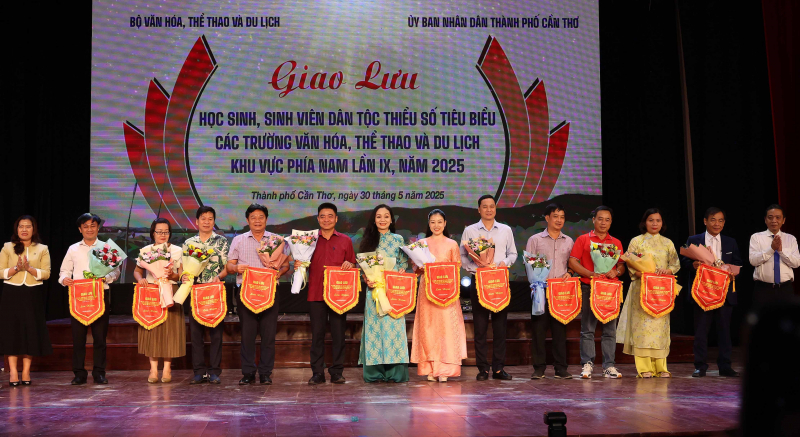 Giao lưu học sinh, sinh viên dân tộc thiểu số tiêu biểu khu vực phía Nam năm 2025 -0