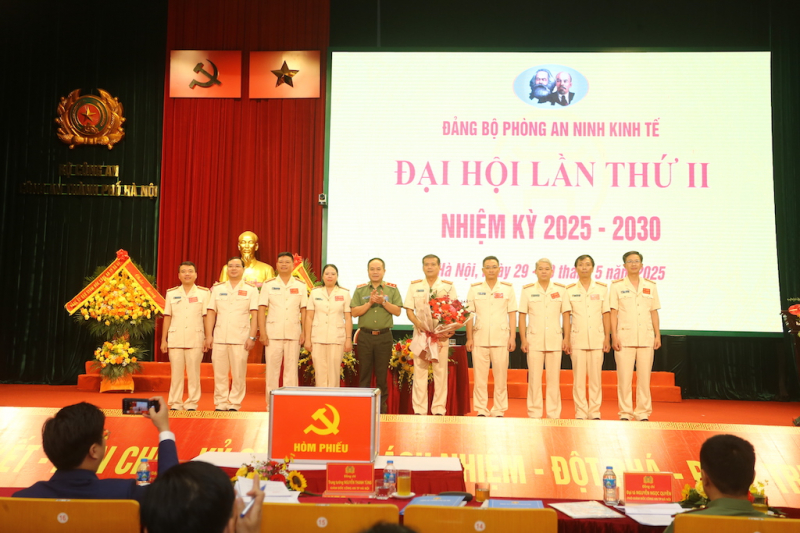 Tạo môi trường thuận lợi phát triển kinh tế - xã hội của Thủ đô -0