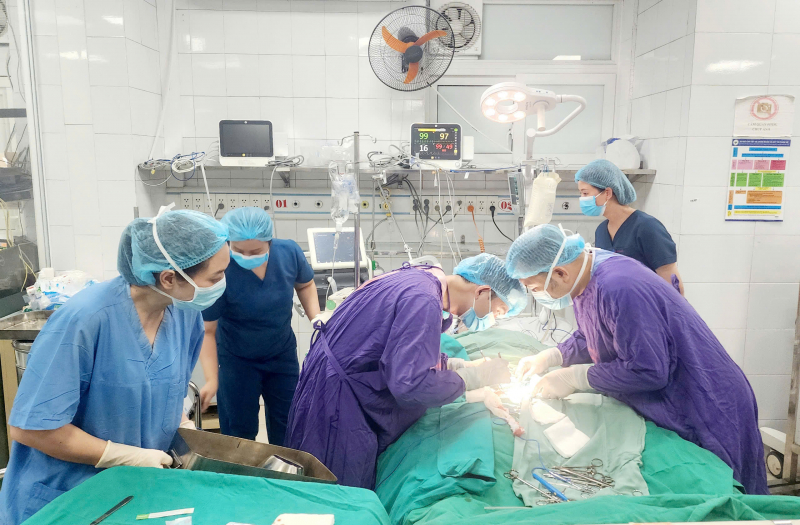 Bệnh viện 19-8 cứu sống người đàn ông ngừng tim 60 phút sau khi đi bơi -0