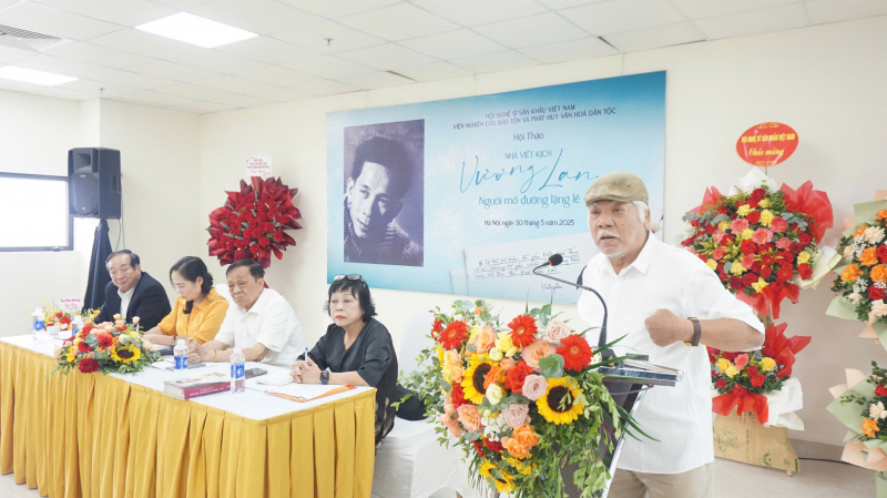 Nhà viết kịch Vương Lan - Người mở đường lặng lẽ -0