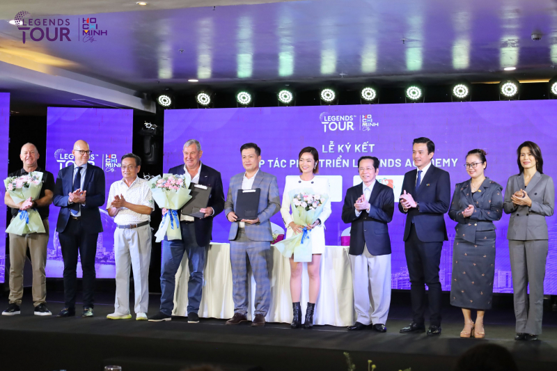 កីឡាករវាយកូនហ្គោលពិភពលោកចំនួន 60 នាក់ប្រមូលផ្តុំគ្នានៅក្នុងការប្រកួតកីឡាវាយកូនហ្គោលអន្តរជាតិ Vietnam Legends Championship 2025 -0