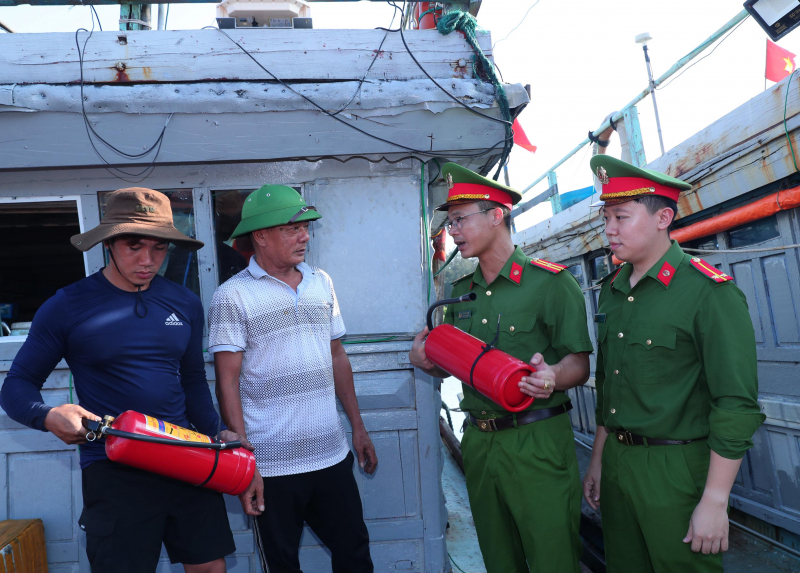 80 năm Công an nhân dân: Điểm tựa nơi miền chân sóng -0