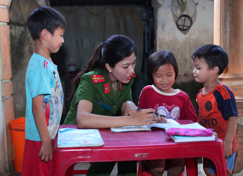80 năm Công an nhân dân: Điểm tựa nơi miền chân sóng -1