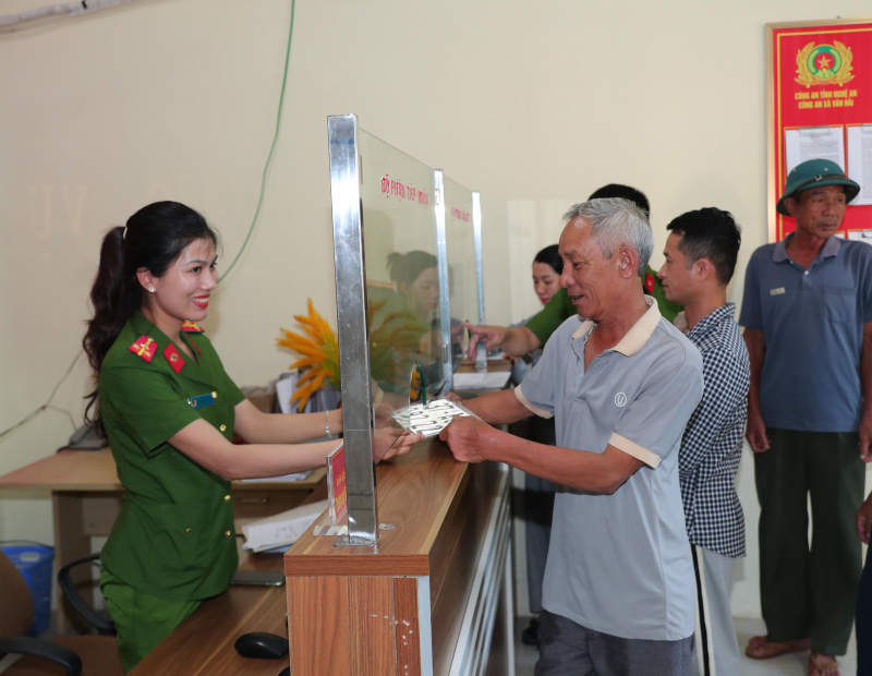 80 năm Công an nhân dân: Điểm tựa nơi miền chân sóng -1