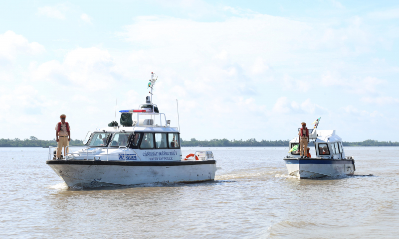 Tổng kiểm soát phương tiện bơm, hút, vận chuyển cát sỏi trên đường thuỷ ở Sóc Trăng -1