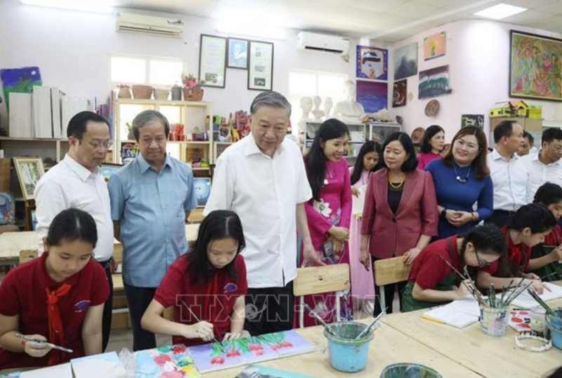 Tổng Bí thư Tô Lâm thăm hai trường học chuyên biệt tại Hà Nội