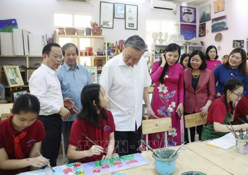 Tổng Bí thư Tô Lâm thăm hai trường học chuyên biệt tại Hà Nội -0
