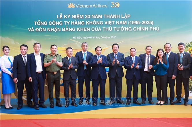 Hãng hàng không Quốc gia được nhận Bằng khen của Thủ tướng nhân dịp 30 năm thành lập -0