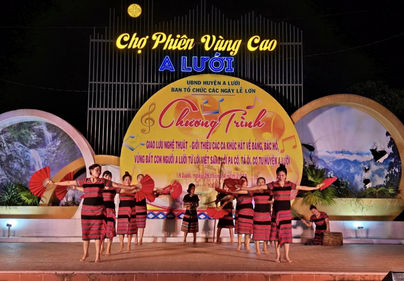 Gặp lại ở chợ phiên -0