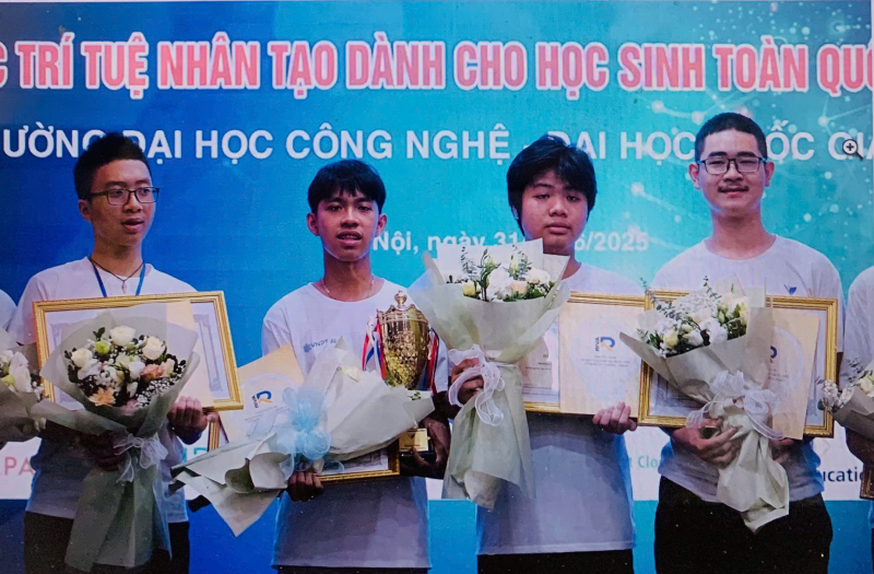Nam sinh Đà Nẵng vô địch Olympic Trí tuệ nhân tạo toàn quốc lần thứ nhất -0