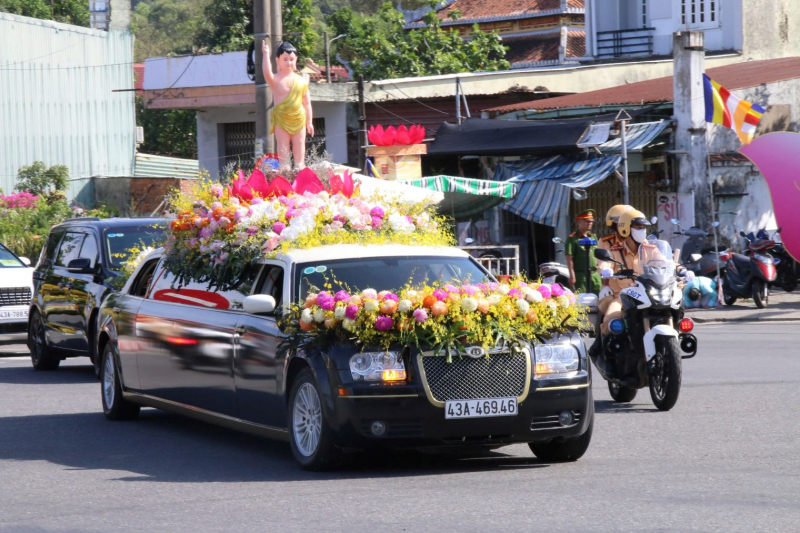 Las reliquias de Buda regresan a la India tras su viaje a Vietnam -0