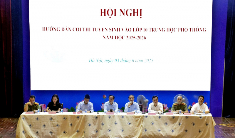 Hanoi plant, drei weitere öffentliche Gymnasien zu eröffnen und damit mehr als 1.000 Schüler in die 10. Klasse aufzunehmen.